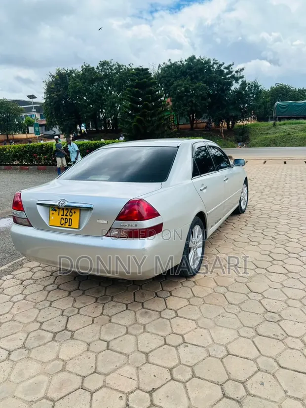 Toyota Mark II 2003 Nyeupe - 1