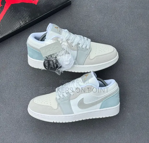 Nike Air Jordan 1 Low 'Paris' - 1