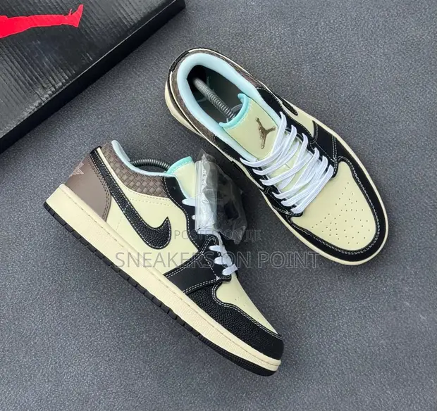 Nike Air Jordan 1 Low SE "Coconut Milk Black Muslin" - 1