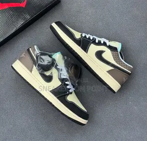 Nike Air Jordan 1 Low SE "Coconut Milk Black Muslin"