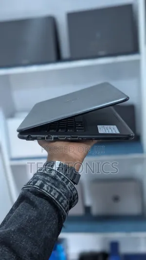 Laptop Dell Latitude 3301 - Core i3, 4GB RAM, 128GB SSD