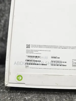 Apple MacBook Pro 2025 M5 14-inch 24GB RAM 512GB SSD