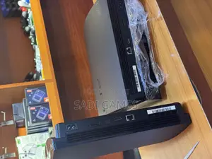 PS3 Slim Console na Vitufe 2 & Michezo