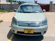Toyota Raum 2004 Beige - 1