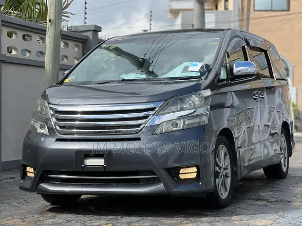 Toyota Vellfire 2011 Grey - 1
