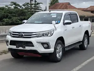 Toyota Hilux Revo Double Cab 2.4 Diesel AWD 2018 Nyeupe
