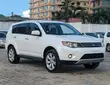 Mitsubishi Outlander XLS 2010 White - 3