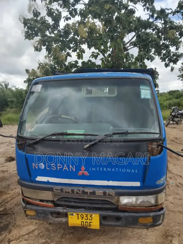 Mitsubishi Canter Tipper - 1