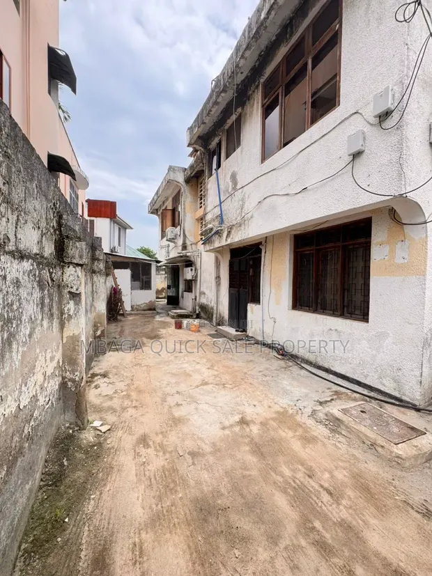 4 Bedroom House for Sale in Mikocheni - 1