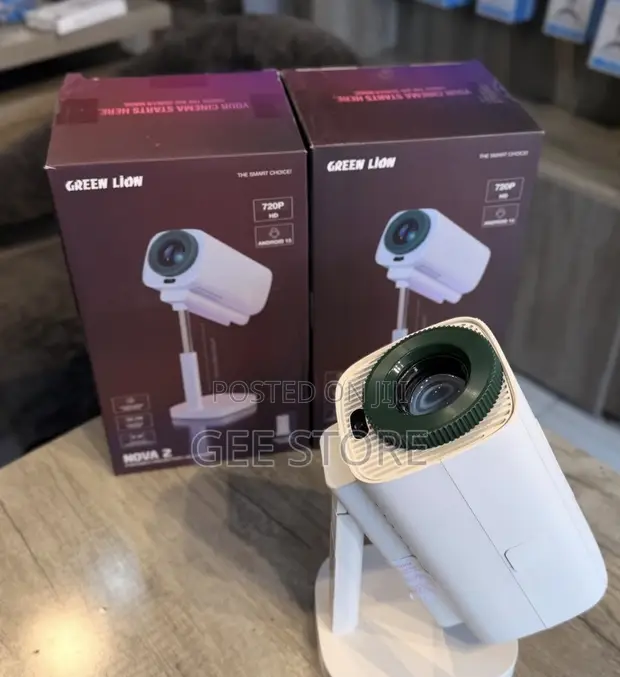 Green Lion Nova 2 Projector - 1