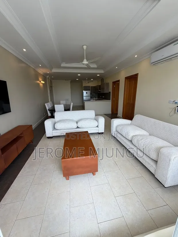 Furnished 4-Bedroom Apartment for Rent in Oyster Bay - 1
