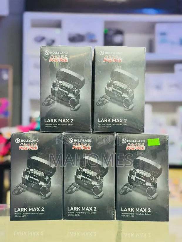 Hollyland Lark Max 2 Wireless Microphone Combo - 1