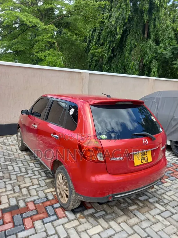 Mazda Verisa 2010 Red - 1
