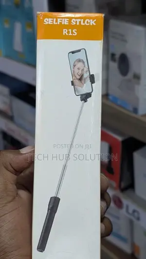 R1S Selfie Stick Tripod with Bluetooth Remote