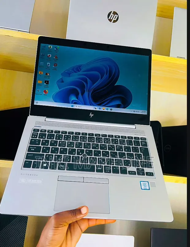 Laptop HP EliteBook 830 G6 - Core i5, 8GB RAM, 256GB SSD - 1