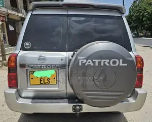 Nissan Patrol 2008 Silver