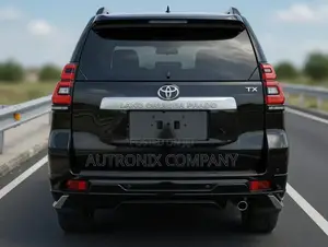 Toyota Land Cruiser Prado 2.8 2023 Nyeusi
