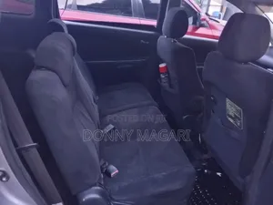 Toyota Wish 2005 Silver