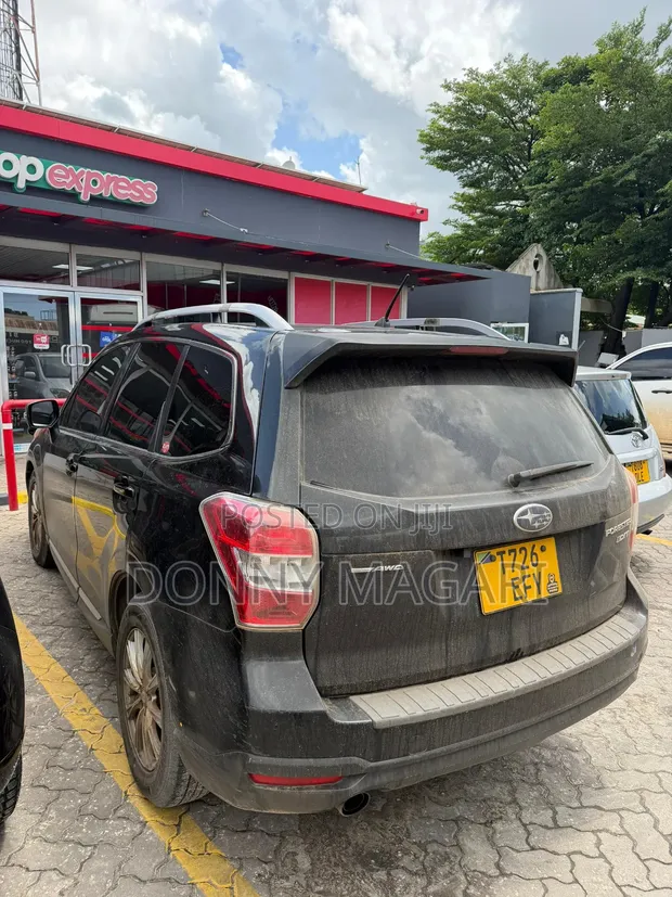 Subaru Forester 2014 Black - 1
