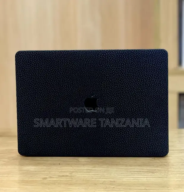 MacBook Hard Case Black Pebbled Grain Texture Matte Cover - 1
