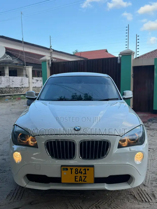 BMW X1 2010 White - 1