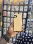 Apple iPhone 11 Pro Max 256GB Dhahabu - 4