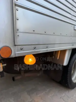 Toyota Toyoace 1.5 Tani Box Truck - Haijasajiliwa