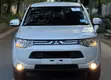 Mitsubishi Outlander 2013 White - 3