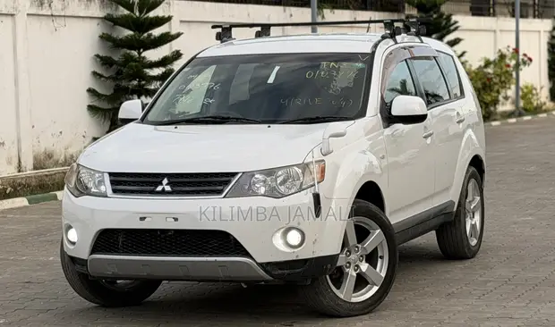 Mitsubishi Outlander 2008 White - 1