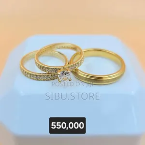 Beautiful Gold Ring Set for Couples