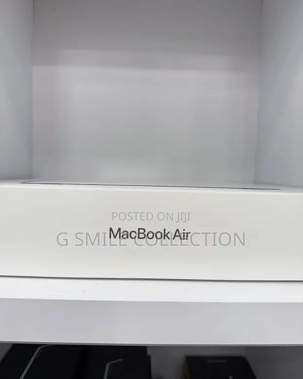 Apple MacBook Air 2024 M3 13-inch 16GB RAM 512GB SSD - 1