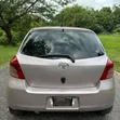 Toyota Vitz 1.3 AWD 2009 Nyeupe - 2