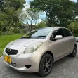 Toyota Vitz 1.3 AWD 2009 Nyeupe - 4
