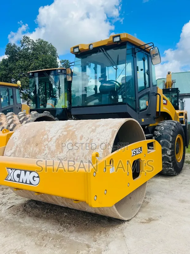 Brand New XCMG XE215G Excavator - 1