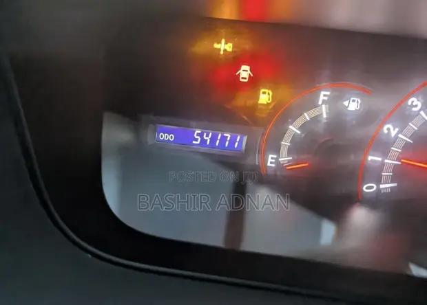 Toyota Noah 2007 2.0L Nyeupe (7 Seater) - 1