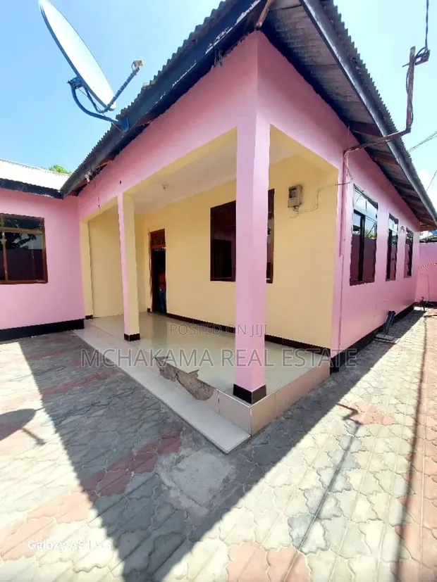 3 Bedroom House for Sale in Mchakama Real Estate, Chamazi - 1