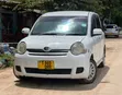 Toyota Sienta 2004 White - 1