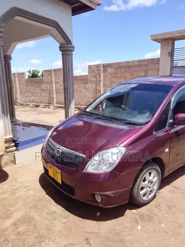 Toyota Corolla Spacio 2004 Maroon - 1