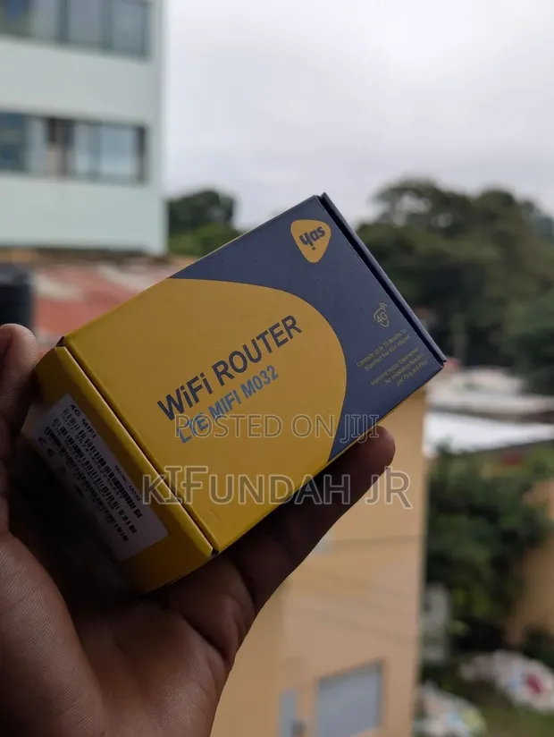 4G Mobile WiFi M032 - 1