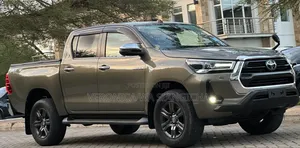 2022 Toyota Hilux Pickup - Gray