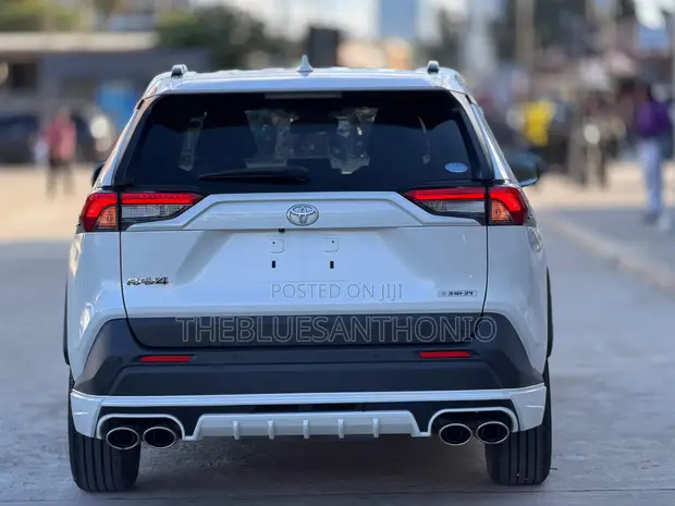 Toyota RAV4 2022 Adventure Modelista Kit - 1