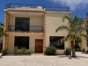 5-Bedroom Modern Villa for Sale in Oyster Bay