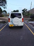 Suzuki Jimny 2000 White - 5