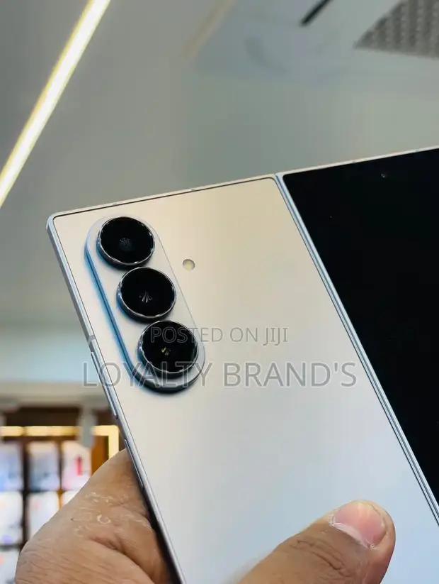 New Samsung Galaxy Z Fold7 256GB - 1