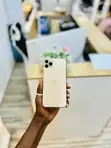 Apple iPhone 11 Pro Max 256GB Gold - 1