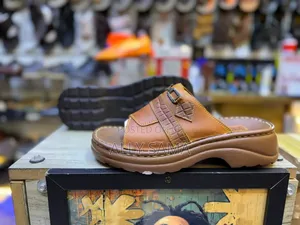 Men's Leather Sandals - Roots Brand