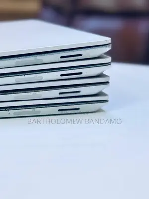 Microsoft Surface Laptop 4 - 8GB RAM, AMD Ryzen 5, 256GB SSD