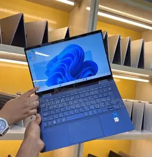 HP OmniBook 5 Flip Laptop