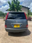 Toyota Isis 2008 Gray - 3