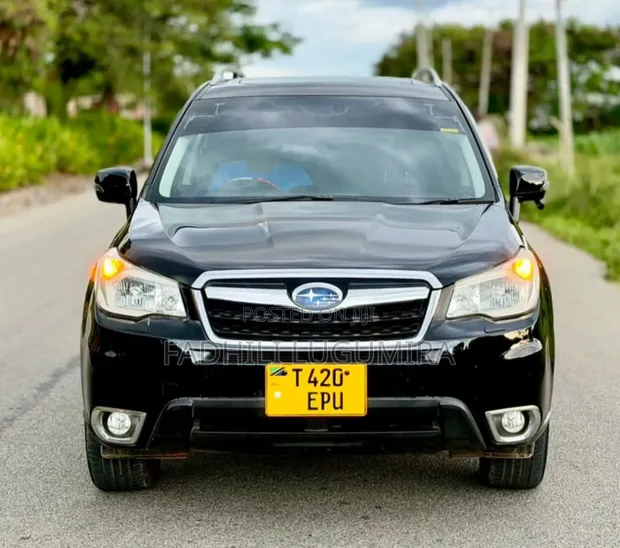 Subaru Forester 2012 Black - 1